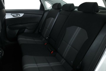 https://vehicle-cdn.autoleague.cloud/32409_61039184_35.jpg