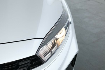 https://vehicle-cdn.autoleague.cloud/32409_61039184_8.jpg
