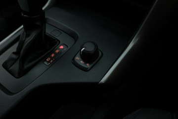 https://vehicle-cdn.autoleague.cloud/32409_61039253_28.jpg