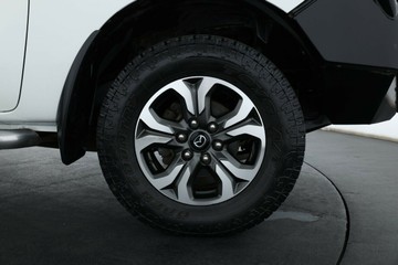 https://vehicle-cdn.autoleague.cloud/32409_61039253_4.jpg