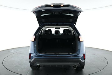 https://vehicle-cdn.autoleague.cloud/32409_61039332_16.jpg
