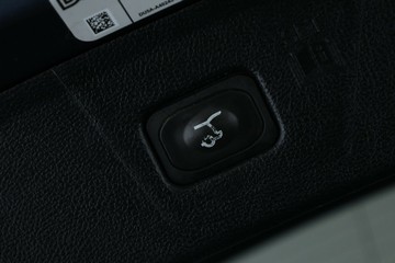 https://vehicle-cdn.autoleague.cloud/32409_61039332_17.jpg