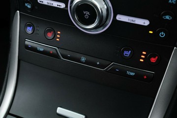 https://vehicle-cdn.autoleague.cloud/32409_61039332_28.jpg