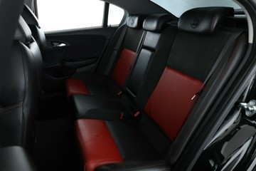 https://vehicle-cdn.autoleague.cloud/32409_61039360_34.jpg