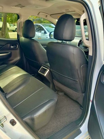 https://vehicle-cdn.autoleague.cloud/32409_61039399_13.jpg