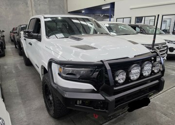 https://vehicle-cdn.autoleague.cloud/32409_61039401_18.jpg