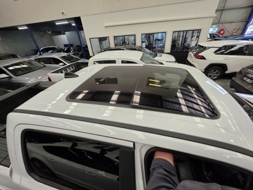 https://vehicle-cdn.autoleague.cloud/32409_61039401_28.jpg