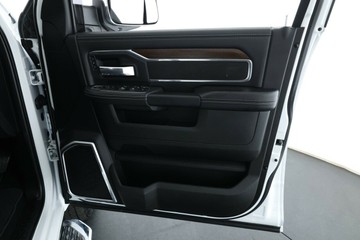 https://vehicle-cdn.autoleague.cloud/32409_61039536_18.jpg