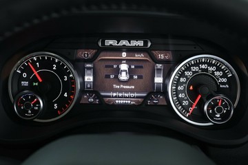 https://vehicle-cdn.autoleague.cloud/32409_61039536_22.jpg