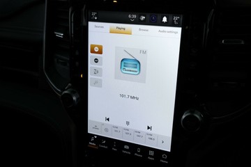 https://vehicle-cdn.autoleague.cloud/32409_61039536_24.jpg