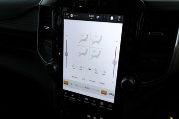 https://vehicle-cdn.autoleague.cloud/32409_61039536_25.jpg