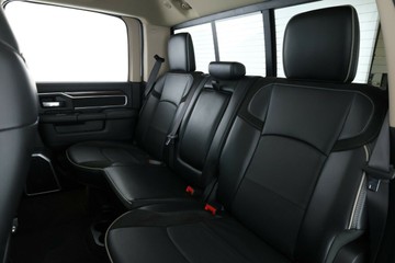 https://vehicle-cdn.autoleague.cloud/32409_61039536_34.jpg