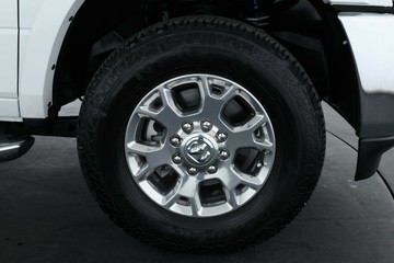 https://vehicle-cdn.autoleague.cloud/32409_61039536_4.jpg