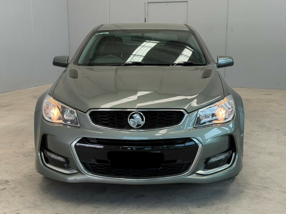 Holden Commodore image 3