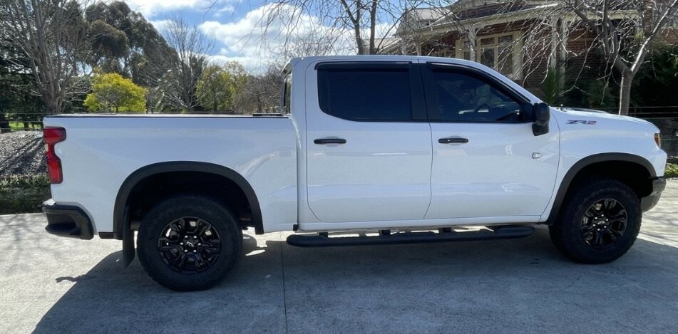 Chevrolet Silverado image 3