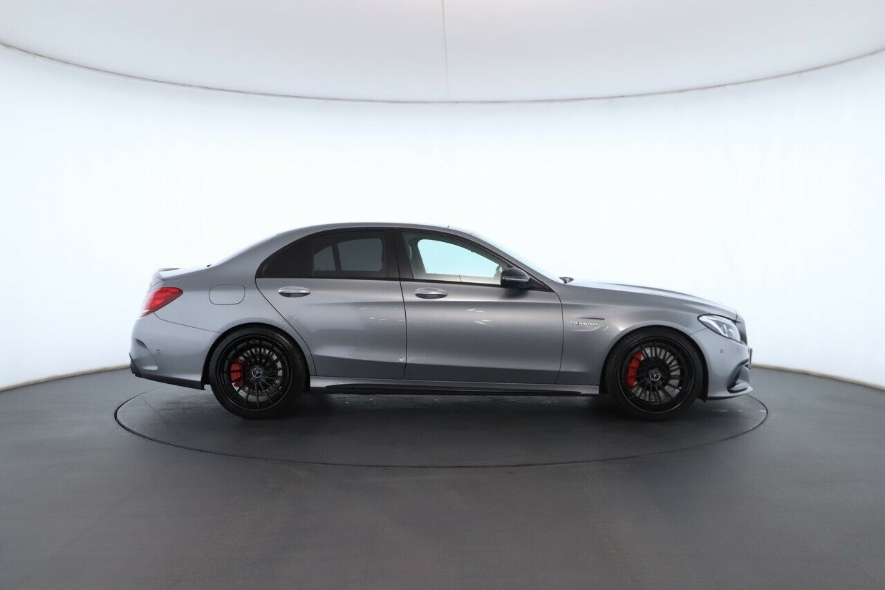 Mercedes Benz C-class image 3