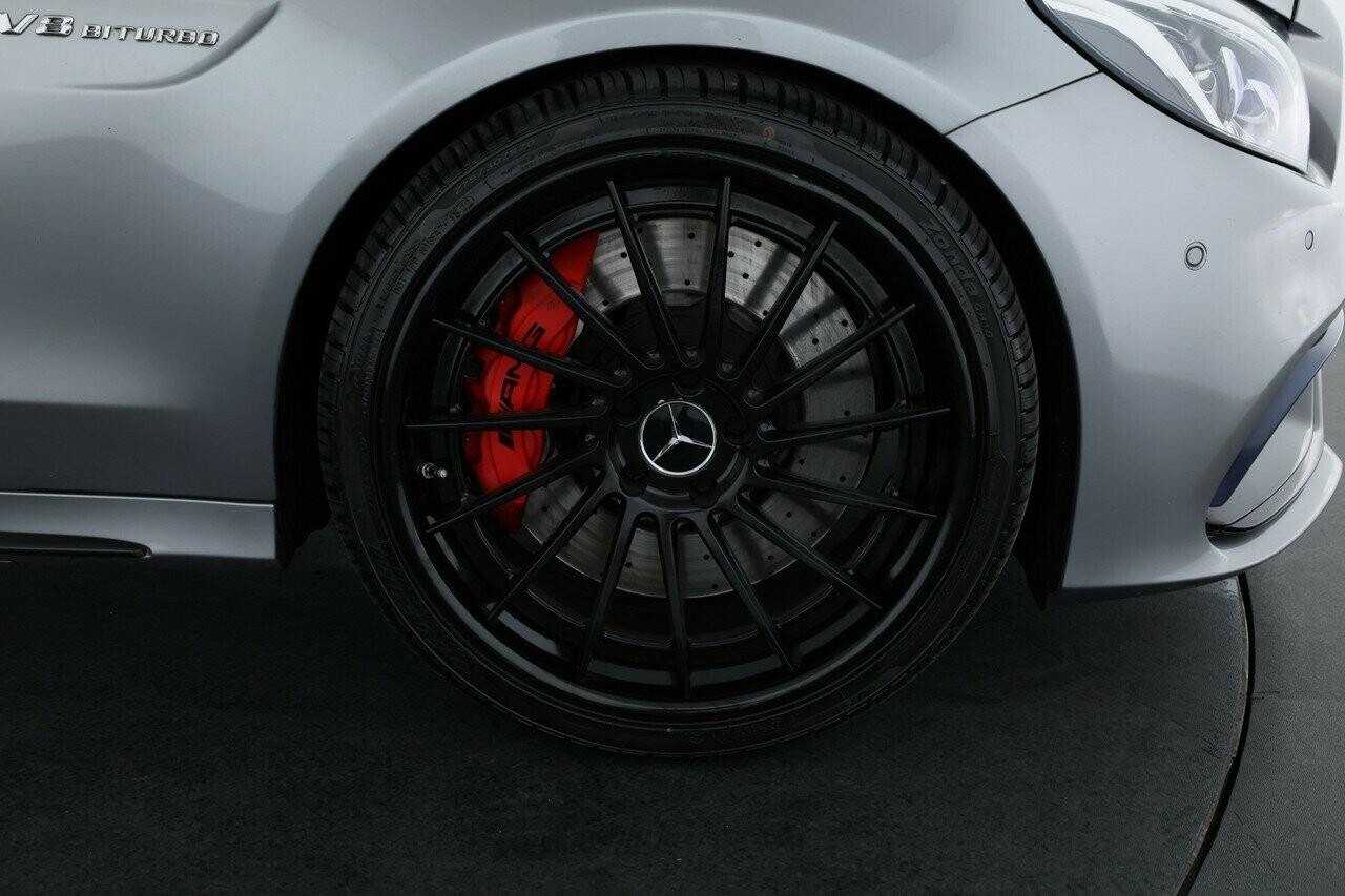 Mercedes Benz C-class image 4