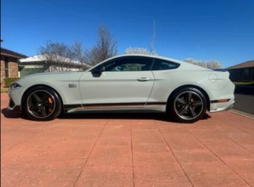 https://vehicle-cdn.autoleague.cloud/32409_61039914_17.jpg