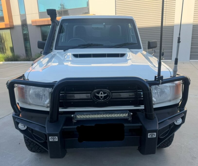 Toyota Landcruiser image 2
