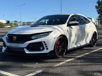 https://vehicle-cdn.autoleague.cloud/32409_61040017_21.jpg