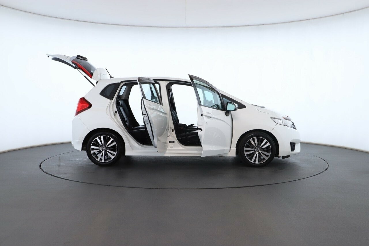 Honda Jazz image 2