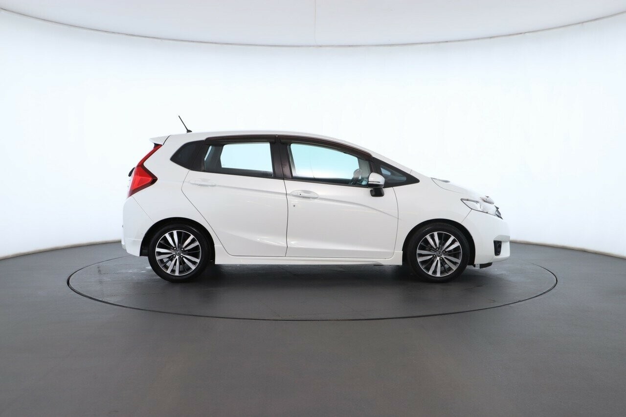 Honda Jazz image 3