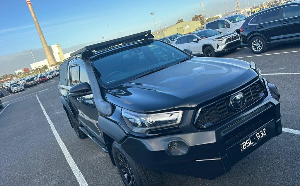 Toyota Hilux image 1