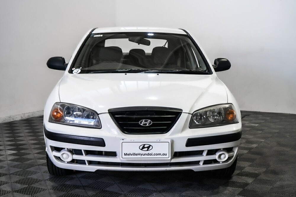 Hyundai Elantra image 3