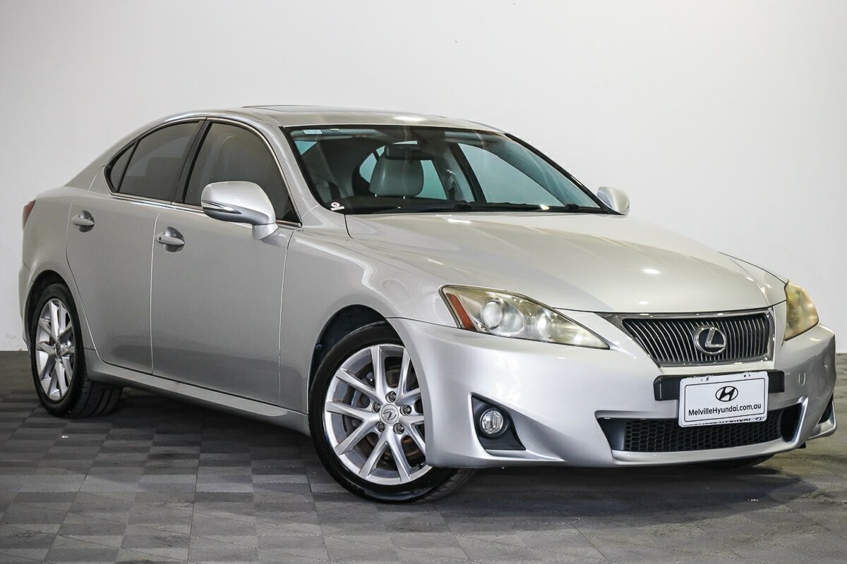 Lexus Is image 1