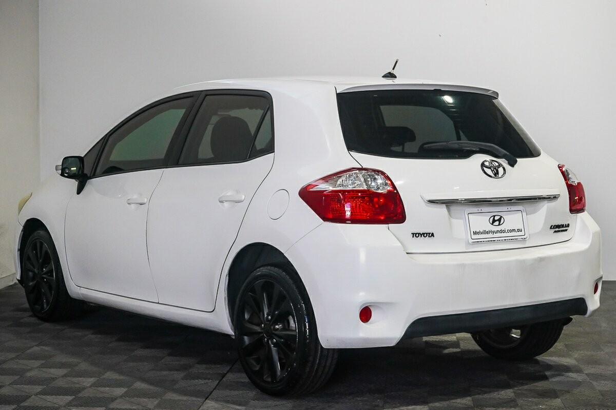 Toyota Corolla image 4