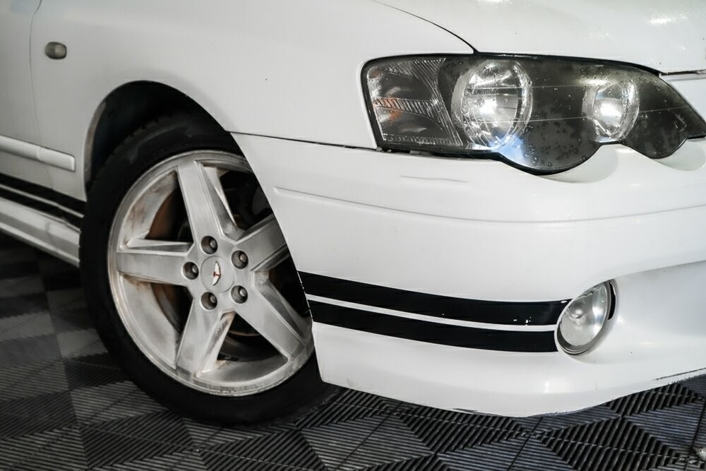 Ford Falcon image 2