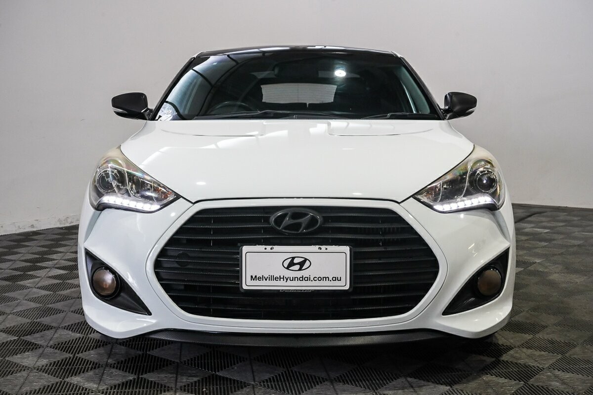 Hyundai Veloster image 3