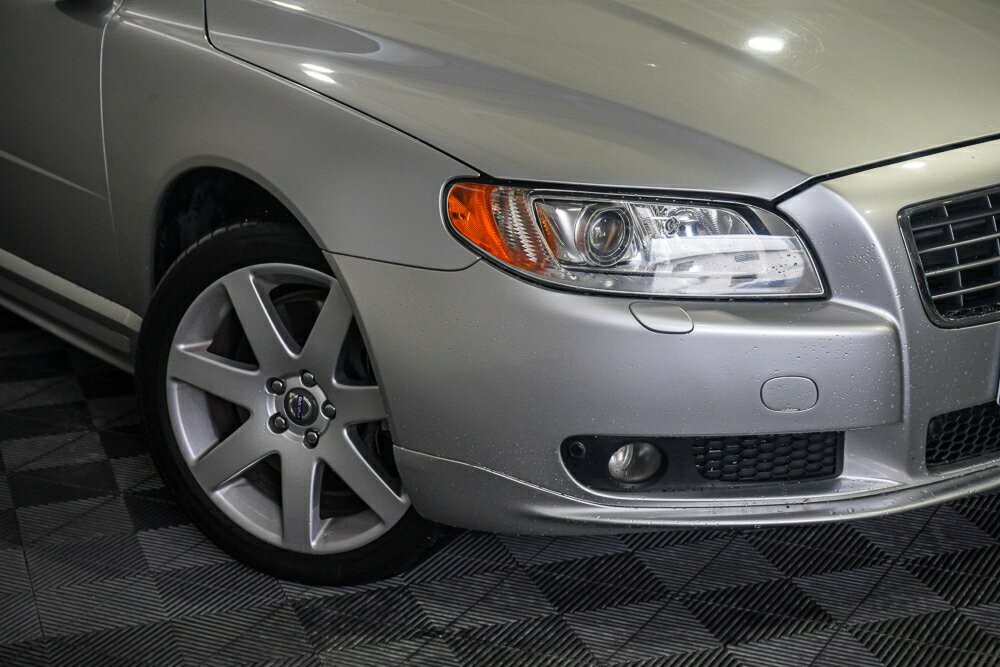 Volvo S80 image 2