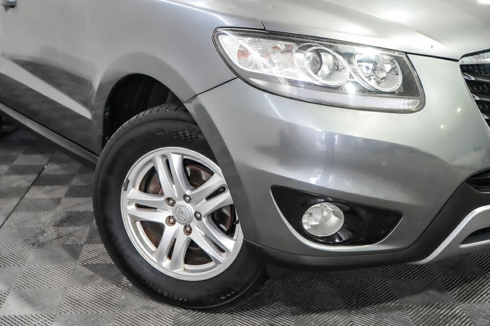 Hyundai Santa Fe image 2
