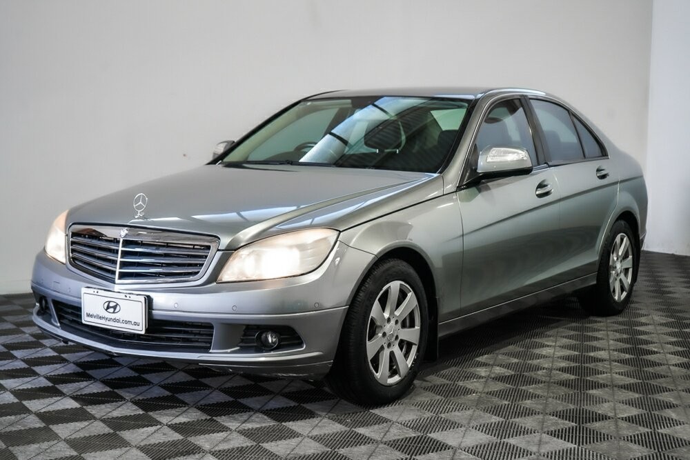 Mercedes Benz C-class image 4