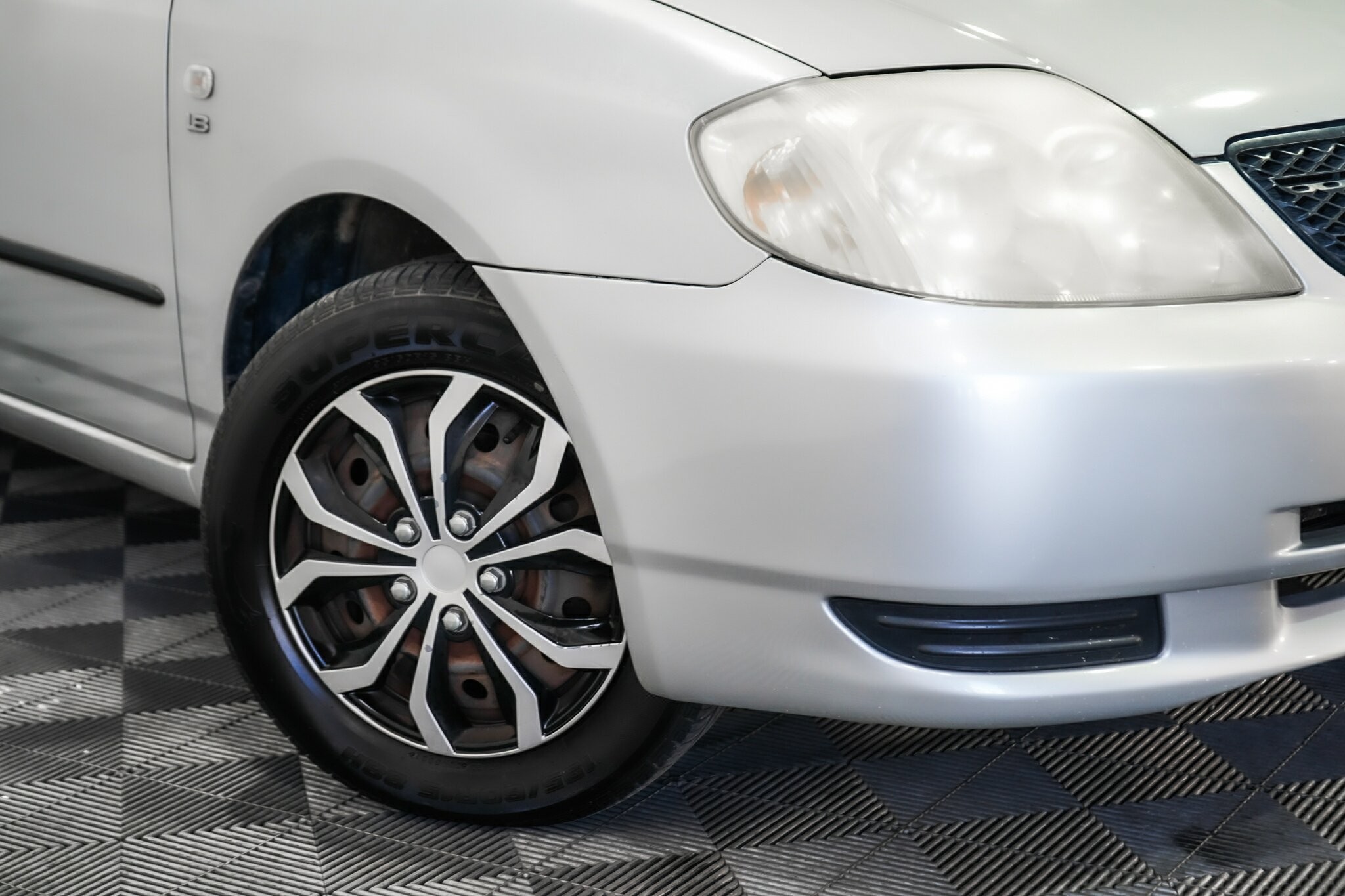 Toyota Corolla image 2