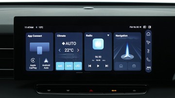 https://vehicle-cdn.autoleague.cloud/32838_1014393_30.jpg
