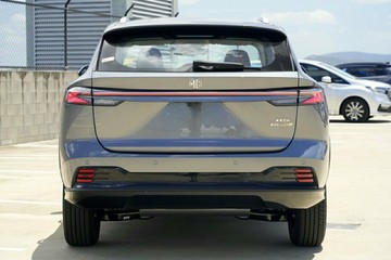 https://vehicle-cdn.autoleague.cloud/32838_1021872_3.jpg