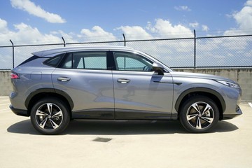 https://vehicle-cdn.autoleague.cloud/32838_1021872_4.jpg