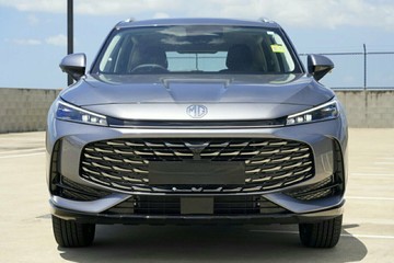 https://vehicle-cdn.autoleague.cloud/32838_1021872_5.jpg