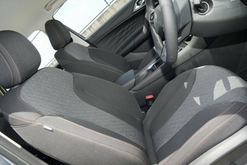 https://vehicle-cdn.autoleague.cloud/32838_1021872_8.jpg