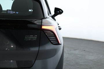 https://vehicle-cdn.autoleague.cloud/32838_1022708_15.jpg