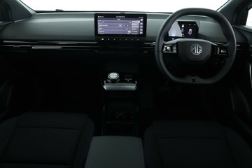https://vehicle-cdn.autoleague.cloud/32838_1022708_33.jpg
