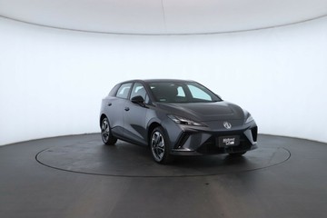 https://vehicle-cdn.autoleague.cloud/32838_1022708_4.jpg