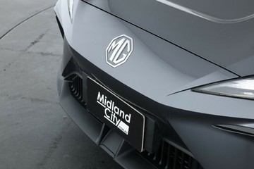 https://vehicle-cdn.autoleague.cloud/32838_1022708_7.jpg