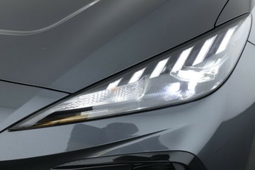https://vehicle-cdn.autoleague.cloud/32838_1022708_9.jpg