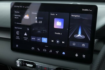 https://vehicle-cdn.autoleague.cloud/32838_1027610_24.jpg