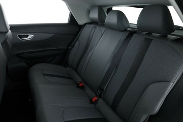 https://vehicle-cdn.autoleague.cloud/32838_1027610_33.jpg