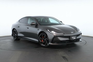 https://vehicle-cdn.autoleague.cloud/32838_1032192_1.jpg
