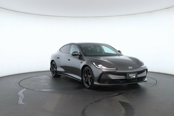 https://vehicle-cdn.autoleague.cloud/32838_1032192_2.jpg